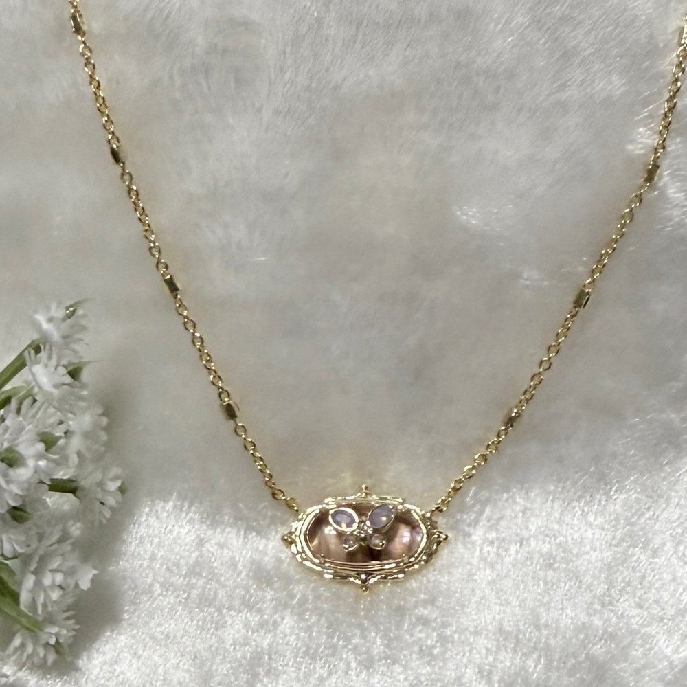 Kendra Scott x Dolly Parton Elisa Butterfly Pendant Necklace - Picture 5 of 15